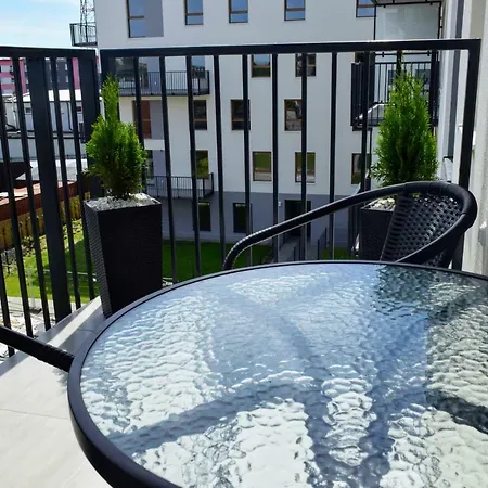 Anders Z Miejscem W Garazu I Rowerami *