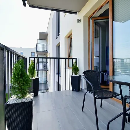 Anders Z Miejscem W Garazu I Rowerami Apartment Kolobrzeg