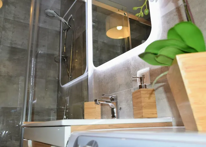 Apartment Anders Z Miejscem W Garazu I Rowerami Kolobrzeg