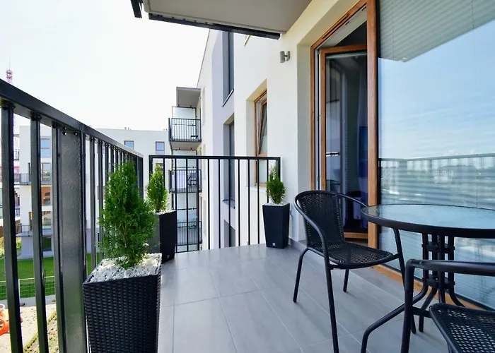 Anders Z Miejscem W Garazu I Rowerami Apartment Kolobrzeg